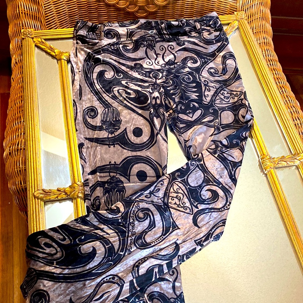 Betsey Johnson tattooed design in stretch velvet. Back pocket detail